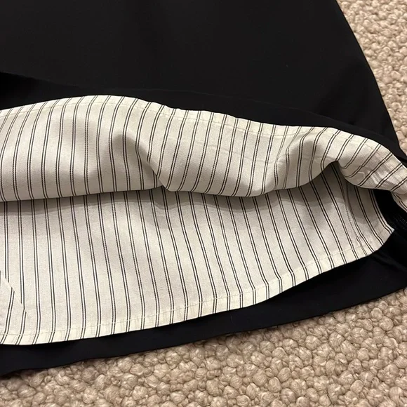 Classic Black Knee-Length Pencil Skirt for the Office - Picture 7 of 11